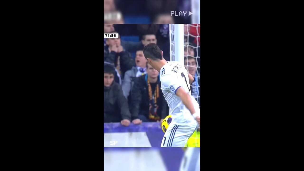 Ronaldo playing Skills - CR7 - Football