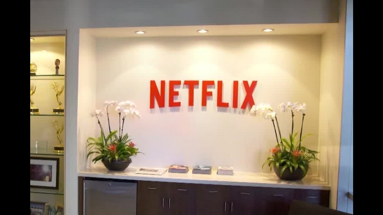 Netflix will soon role out a 'shuffle feature'