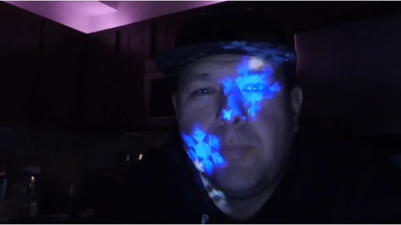VLOG 150: Christmas in the parking garage