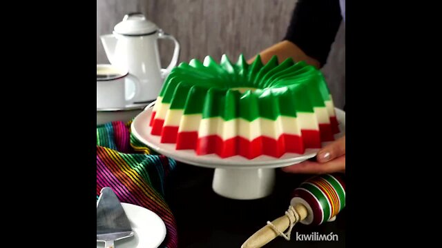 Green, White and Red Chocorol Gelatin