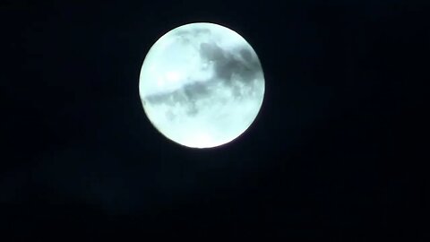 Tony Sutton - 2010 Attempt filming the Moon with Canon Legria HF200 camcorder (4k +50fps Upscale)