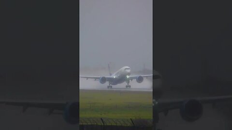 ⛈️ A350 Bad Weather Takeoft✈️