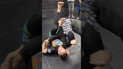 Re-Guard from the High Step Pass #bjj #shorts #jiujitsu