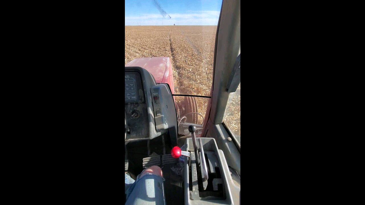 Cente pivot sprinkler track filling and packing.