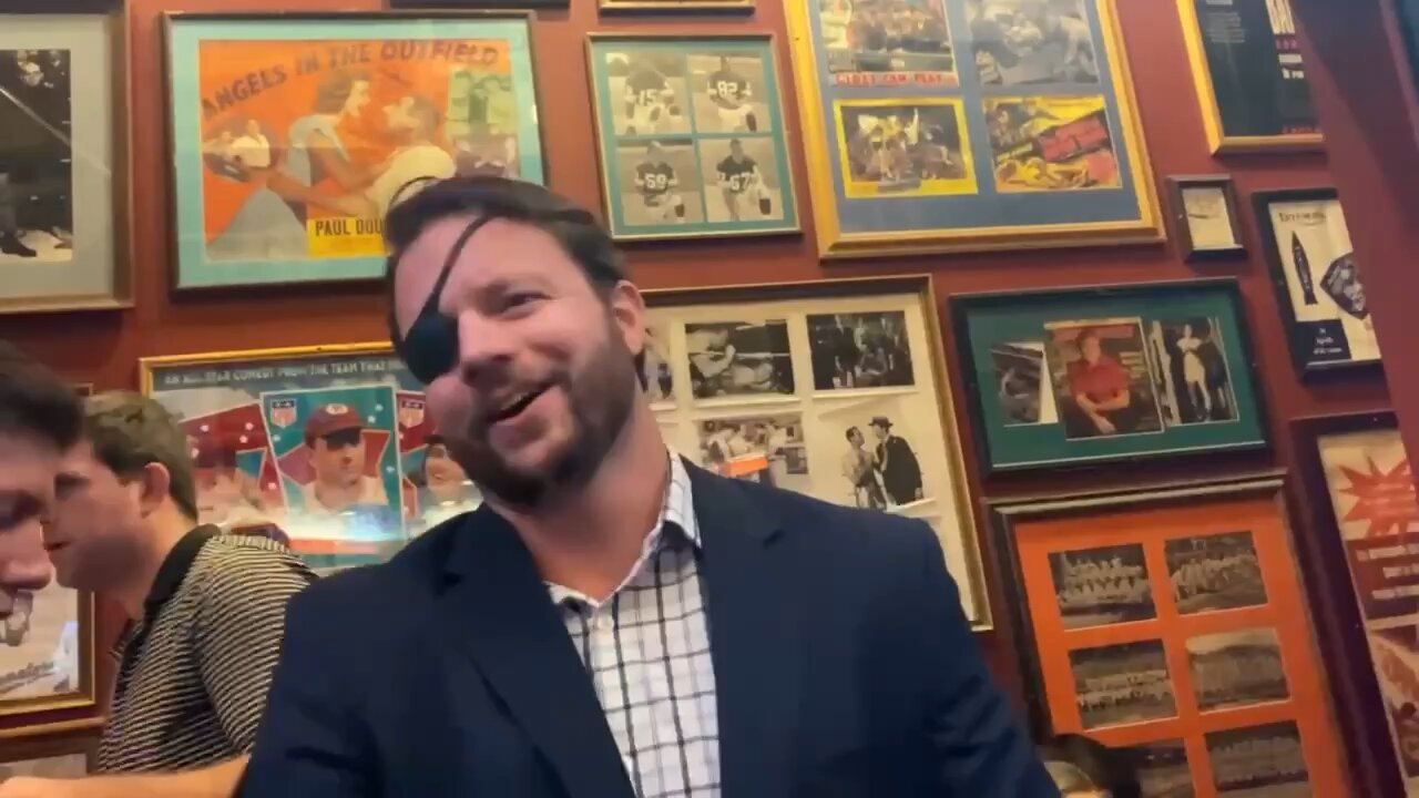 RINO DAN CRENSHAW STABS VETS IN THE BACK!