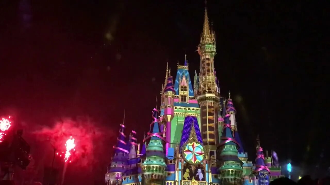 Special Christmas Fireworks in Disney #christmas #fireefire #disney