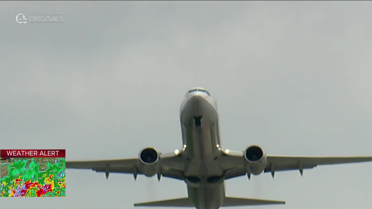 Airplane watching brings back fond memories during pandemic