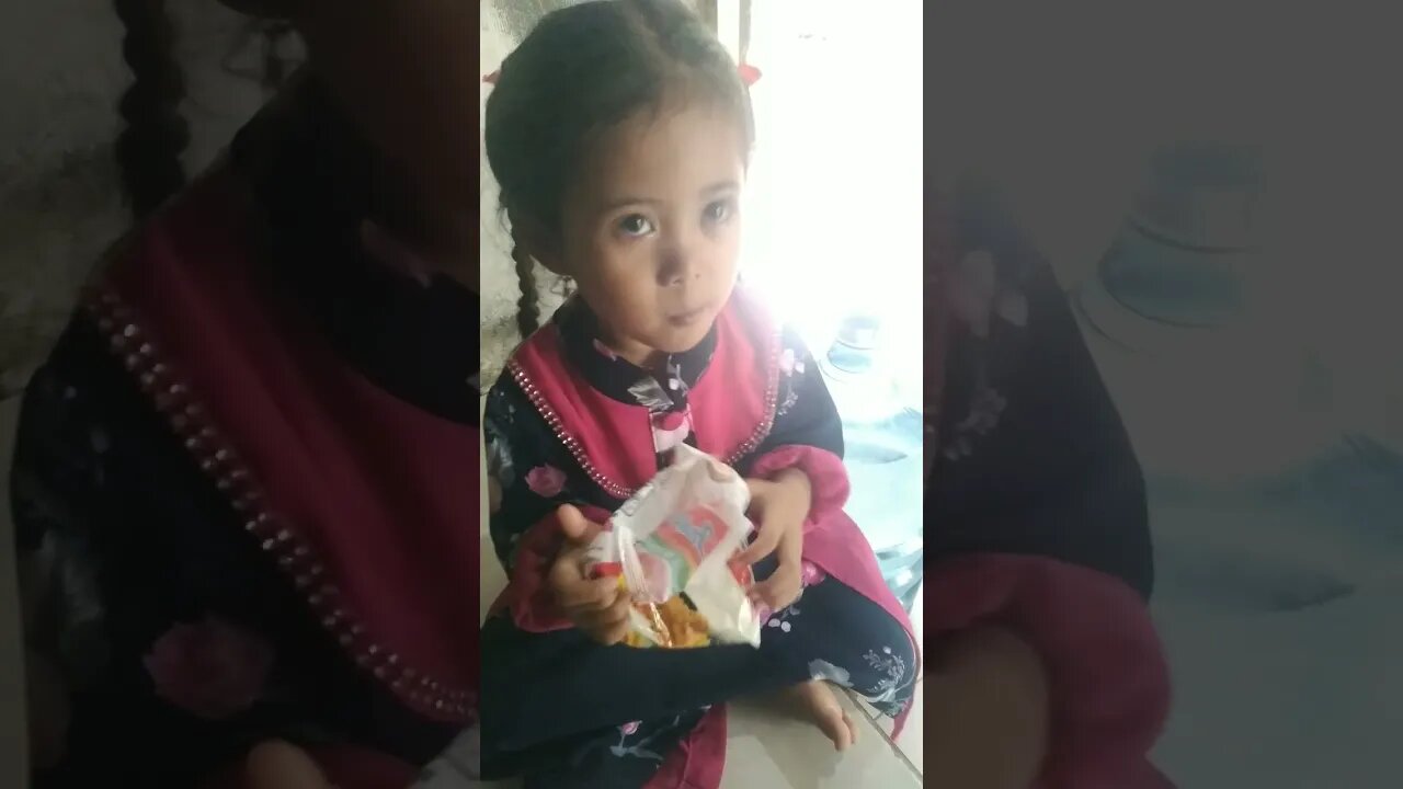 lucunya adek yunda makan mie goreng #shorts