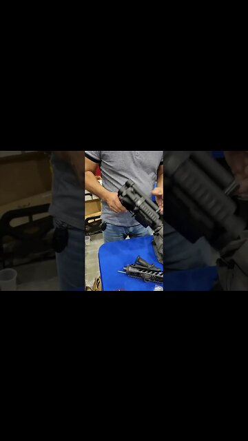 🔴 Conceal carry an AR-15! Coolest Folding AR-15 Ever!