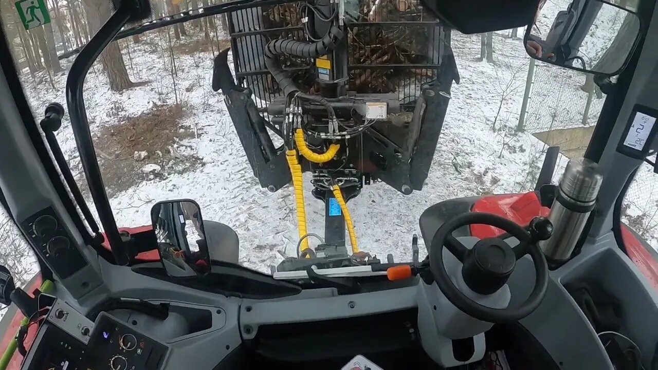 Valtra 154n Kesla 144nd with biomass box. Gopro. Cabin view-4