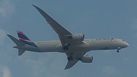 Boeing 787-9 Dreamliner CC-BGR coming from Miami to Fortaleza