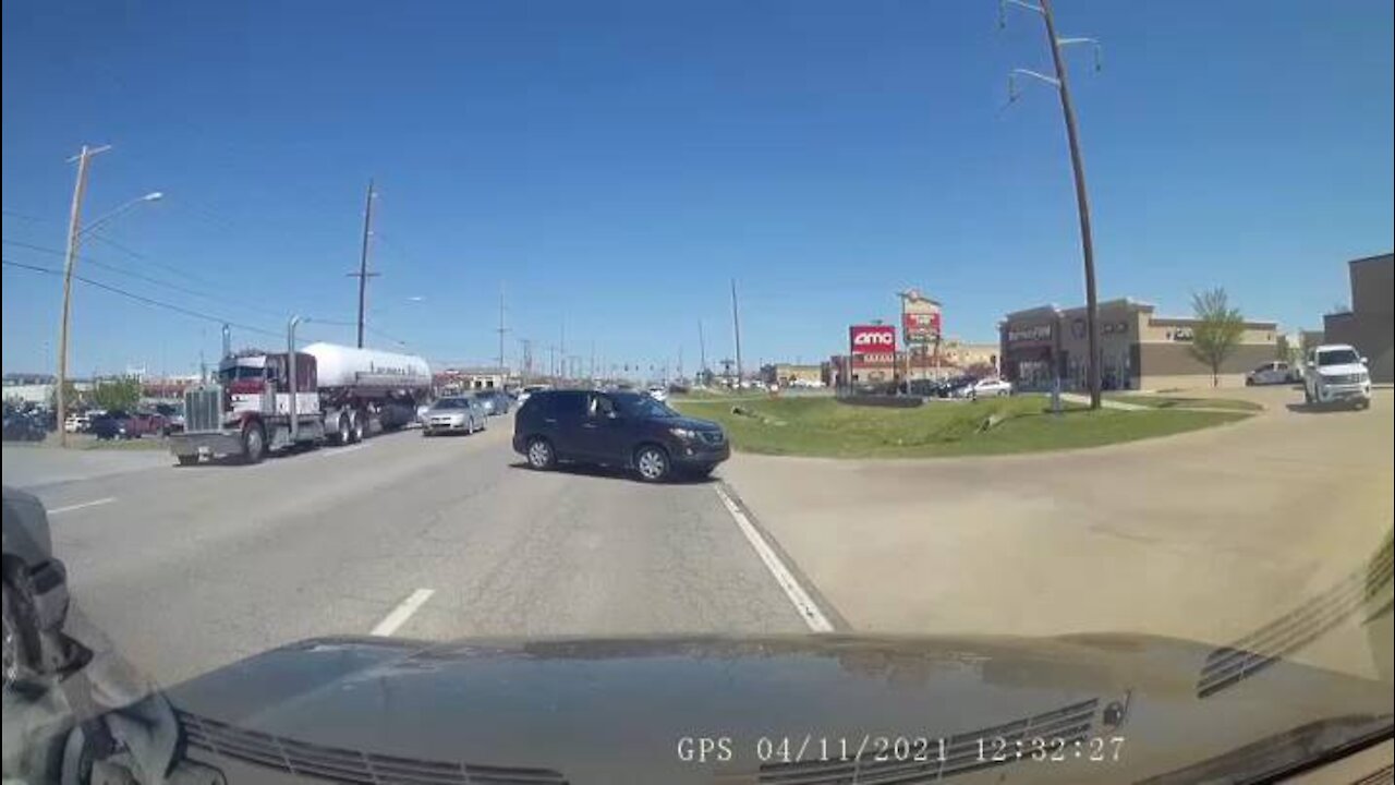 Bad driver caught on dash cam.