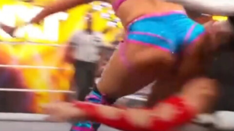 Lola Vice (Valerie Loureda) is bringing back this forgotten WWE move