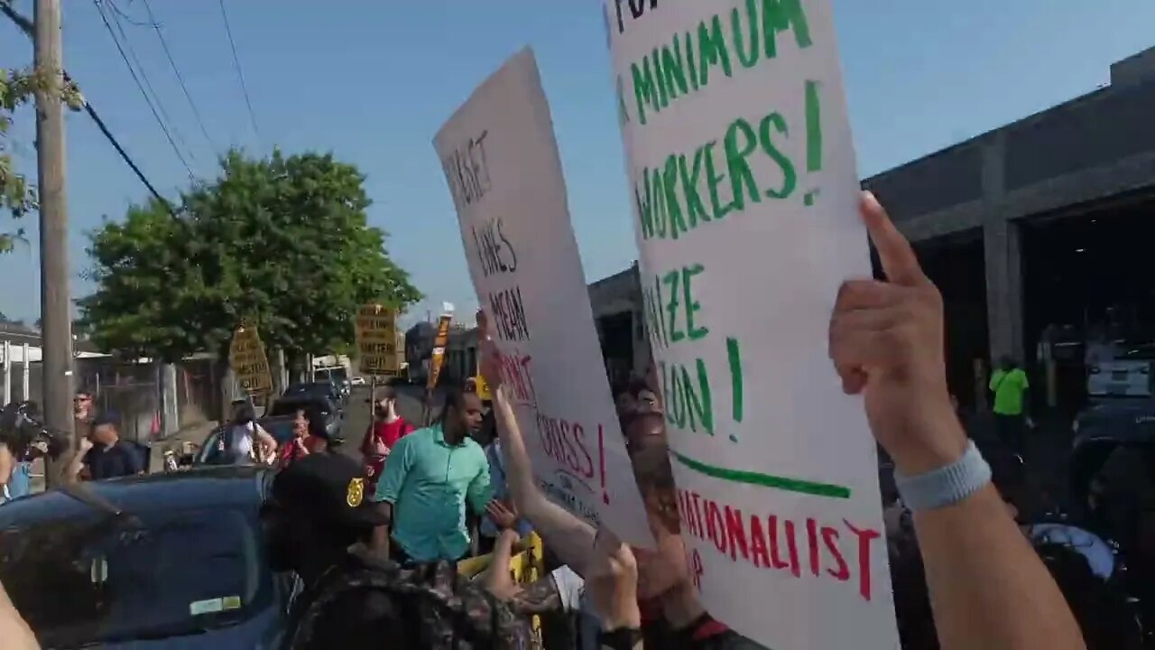 Was outside the UPS Foster Ave supporting @804_local for their #faircontract this morning 7/6/23