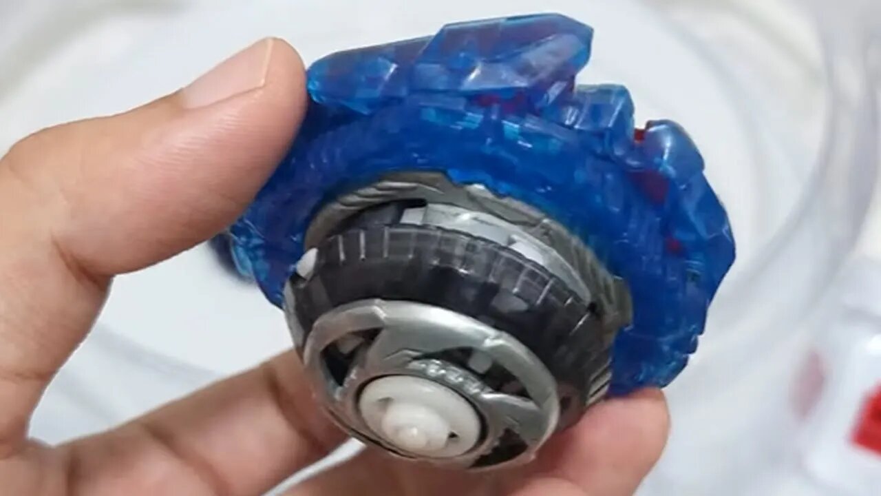 CRIEI UM COMBO DE LAD SEM QUERER | Beyblade Burst BU | Testando o Xiphoid Perseus .Al 2nd Gear