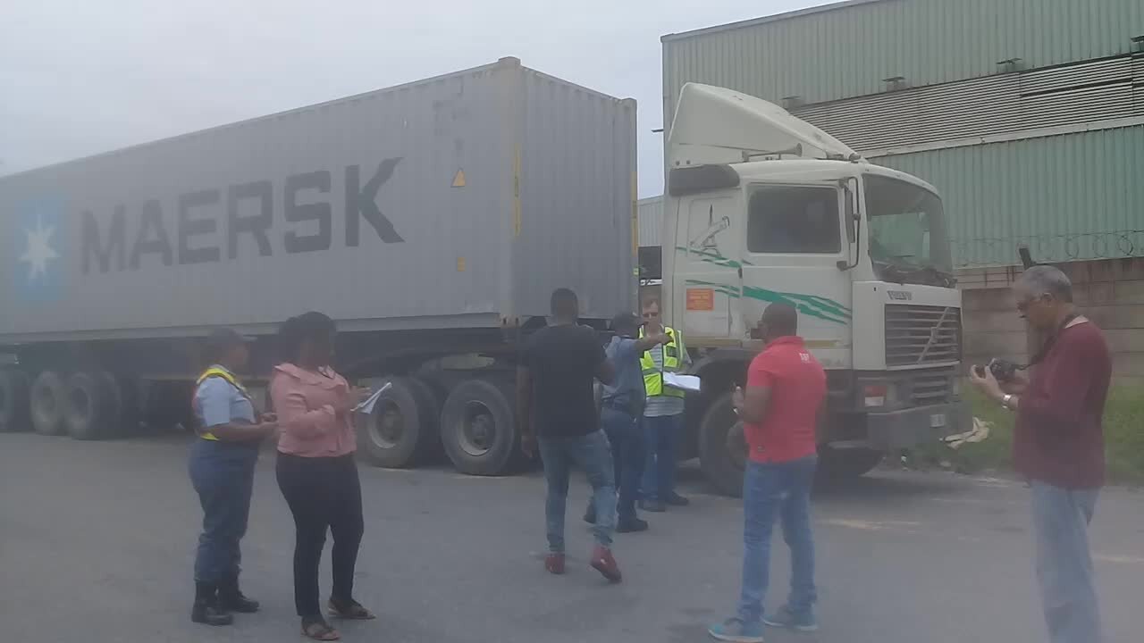 SOUTH AFRICA - Durban - Illegal medicine container raided (Video) (cQB)