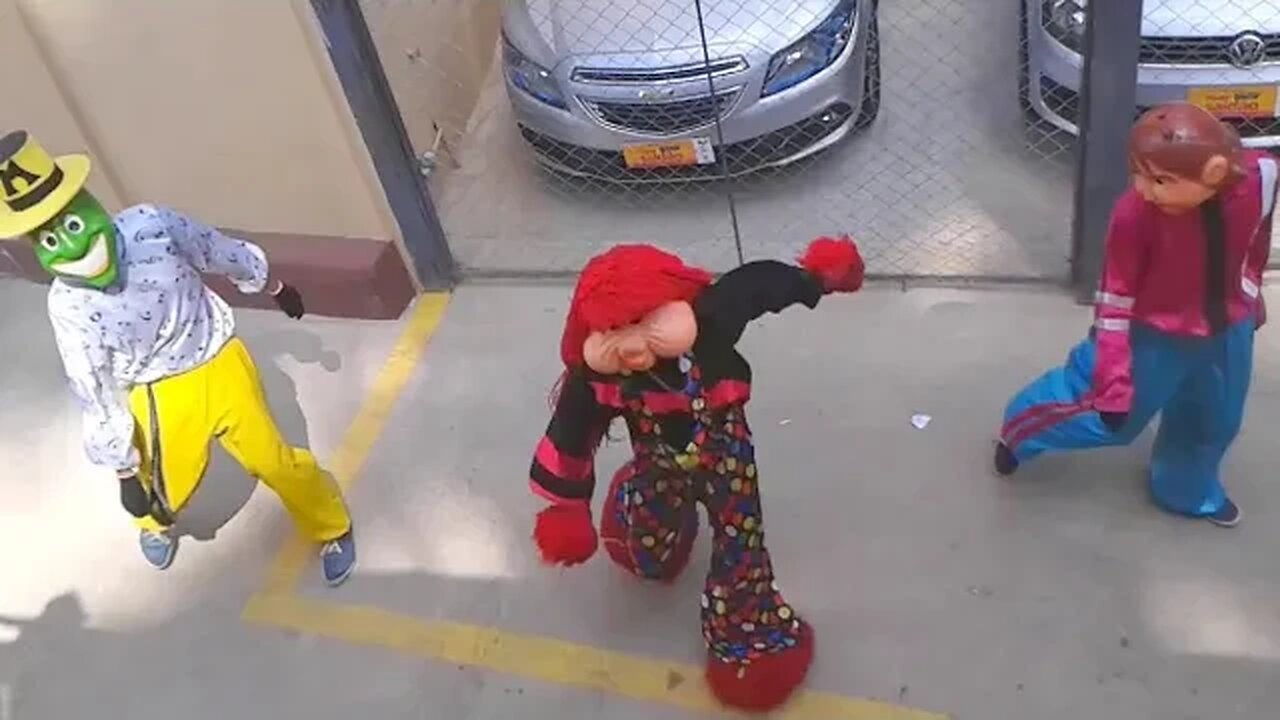 SUPER PULO NINJA DO FOFÃO, O MÁSKARA E BEN10 SUBINDO PELAS PAREDES NA CARRETA DA ALEGRIA, LIKE