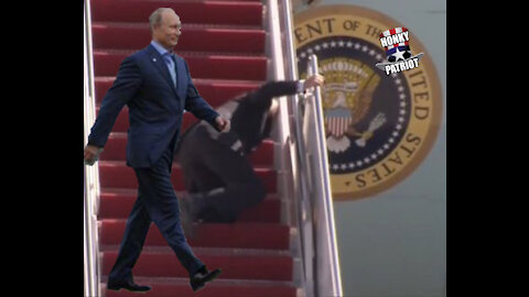 JOE BIDEN STUMBLES GOING UP STAIRS TO AIR FORCE 1 ! UPDATE !