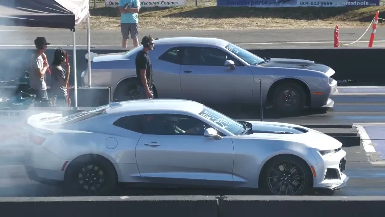 Hellcat vs ZL1 Camaro - drag racing-6