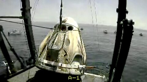 SpaceX 'Capsule Endeavor' Makes Splashdown