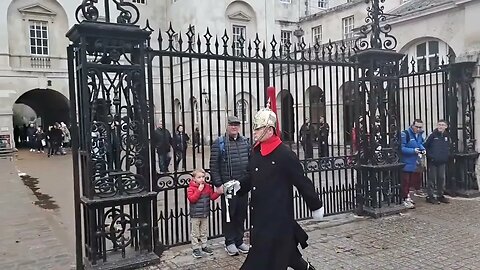 Tourist so scared of the kings guard she hides behind her son 😆 🤣 😂 😆 🤣 😂 #thekingsguard