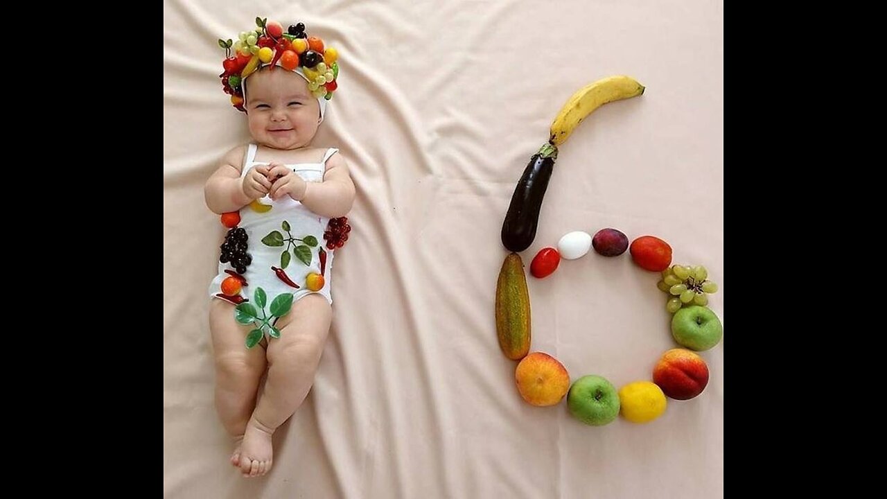 Cute Baby eating fruit2024baby#short#cute