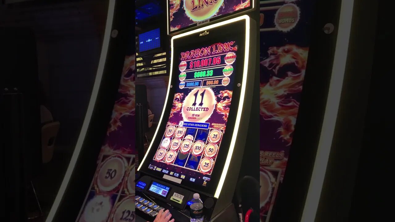 MUCH Better Fireball Bonus Feature! #shortsvideo #shorts #slots #casino #casinogame #bonusfeature