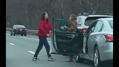 Battle between 2 women in PARKING