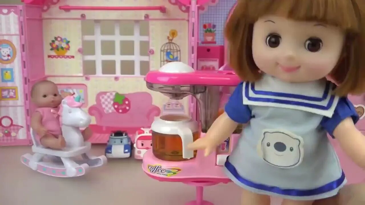 Fruit juice making and baby doll kitchen play house