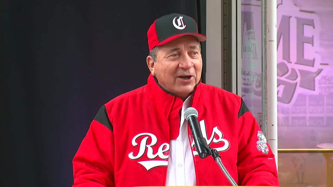 Johnny Bench tells why he's excited to expand the Johnny Bench Award and bring it to Cincinnati