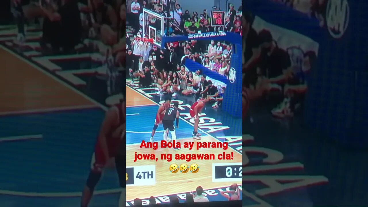 Ang Bola ay parang jowa, Ng aagawan cla! 🤣 #shorts #games #basketball #itsshowtime #viceganda #ion