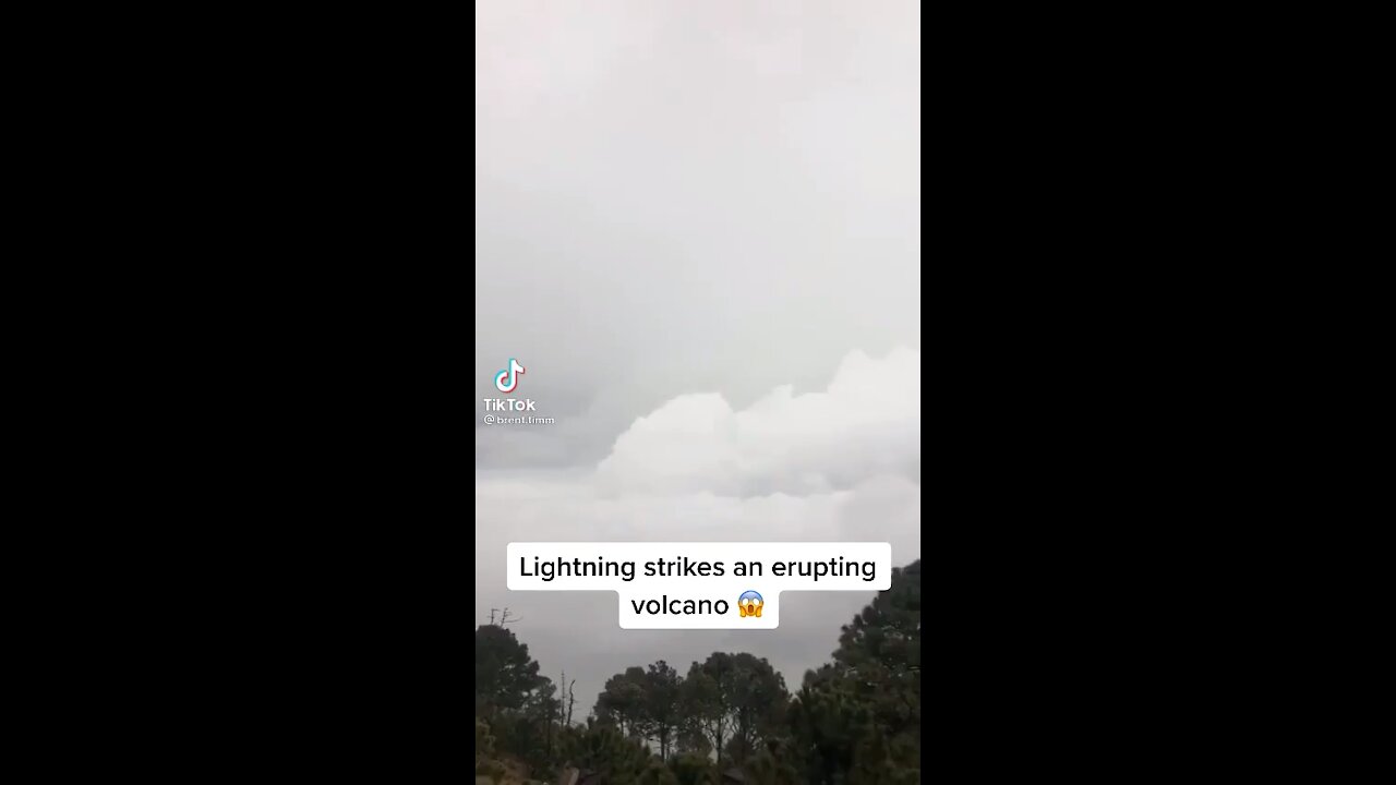 Lighting hit a vocano