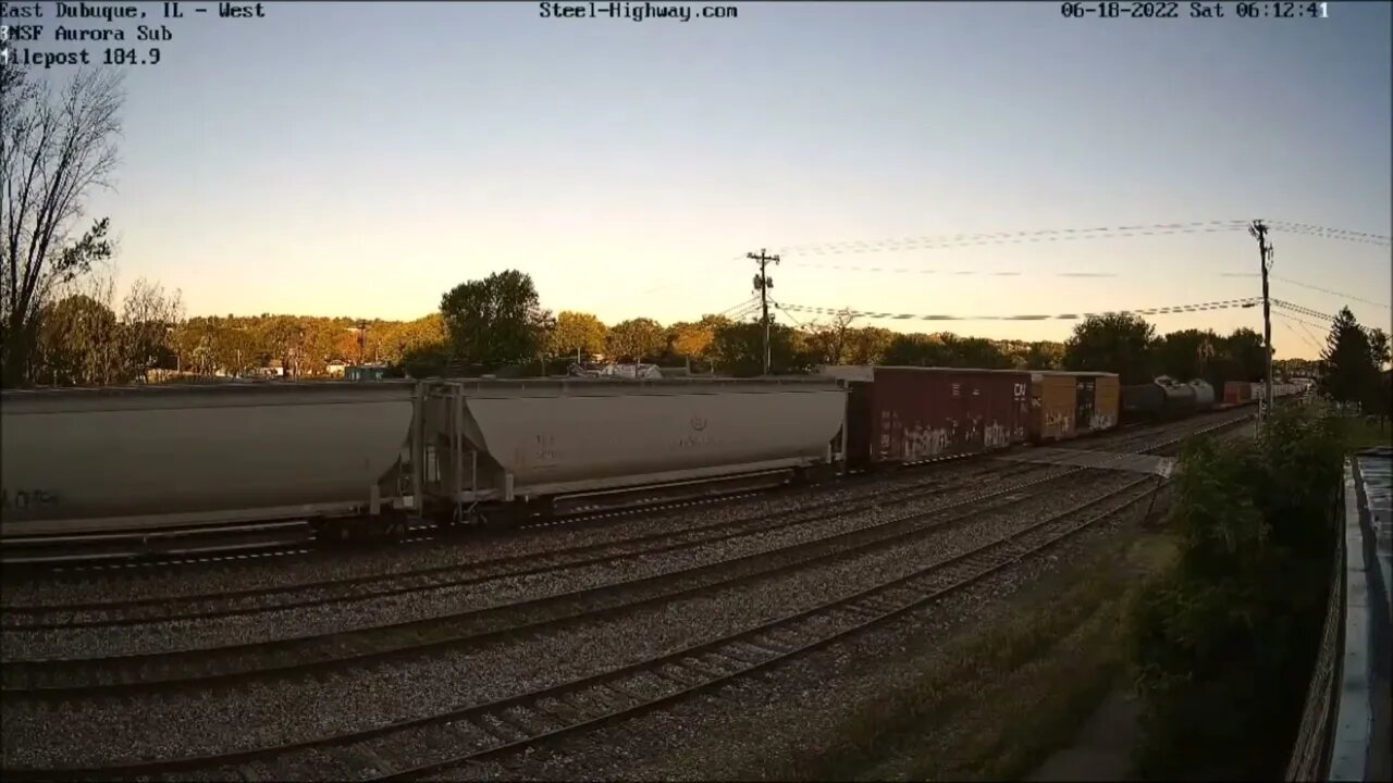 Fakebonnet Leading EB Manifest at East Dubuque, IL on June 18, 2022 # Steel Highway #