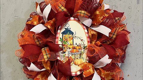 Fall Lantern Deco Mesh Wreath| Hard Working Mom |How to