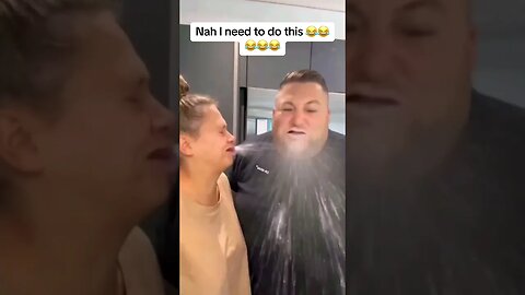 The funny face water challenge 💧