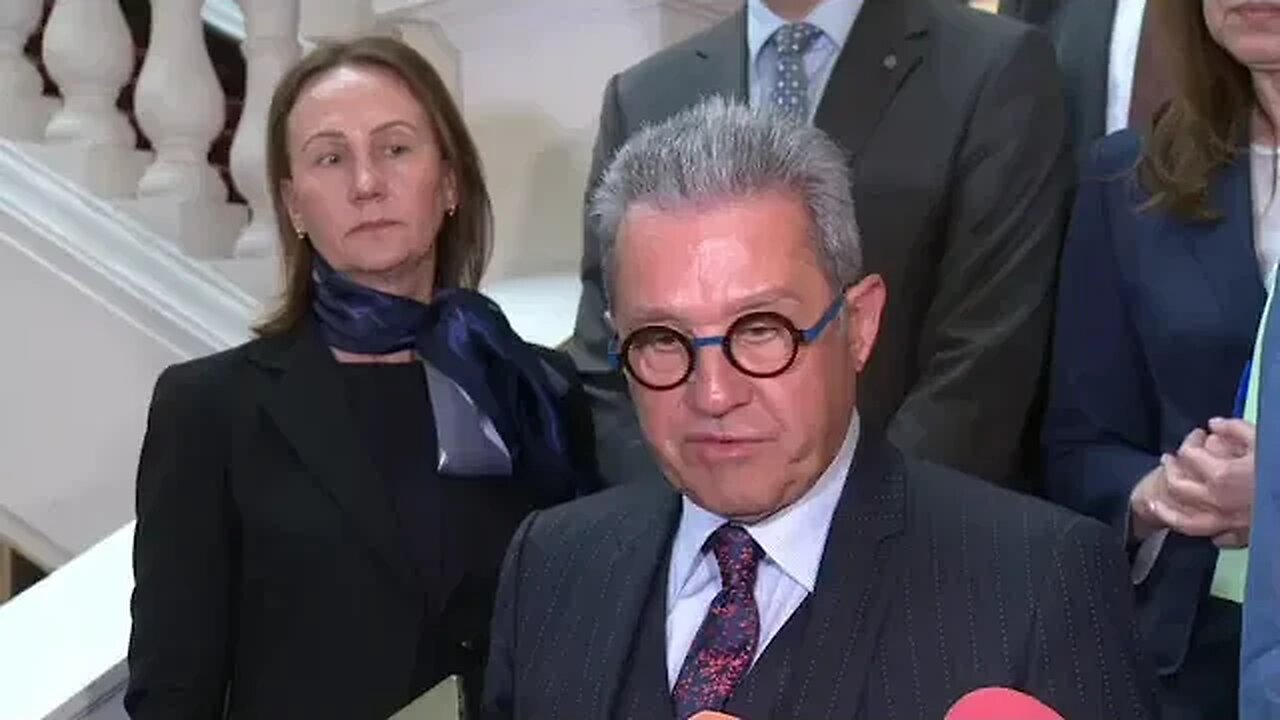 ГЕРБ-СДС се срещна с ДПС в търсене на подкрепа за кабинет. Коментар от ДПС след разговорите