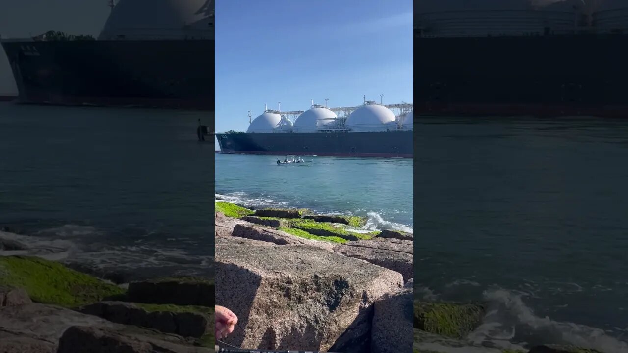 Starship Enterprise coming in hot! | #shorts #jettyfishing #tanker