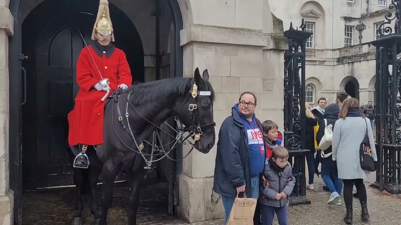 Horse bites him but he shows respect to the guard #horseguardsparade