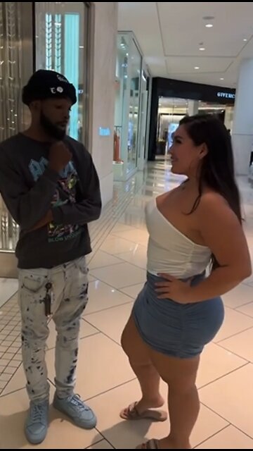 Instagram Fashion Model - iamvictorya || Back Workouts || Womens Clothing