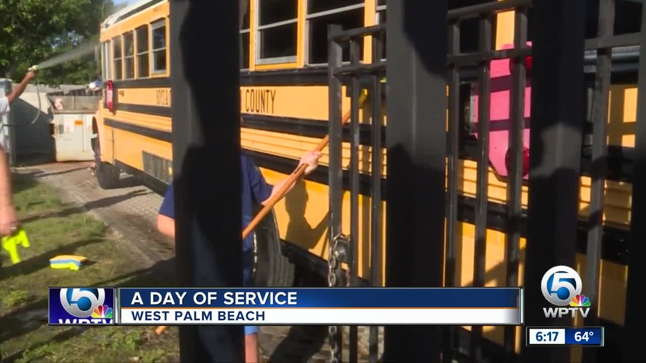 Jewish Federation of Palm Beach County spends MLK Day volunteering