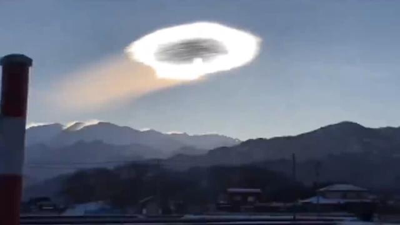 JAPAN: HUGE PORTAL IN THE SKY OPENS AFTER EARTHQUAKE! LOOK! 👀