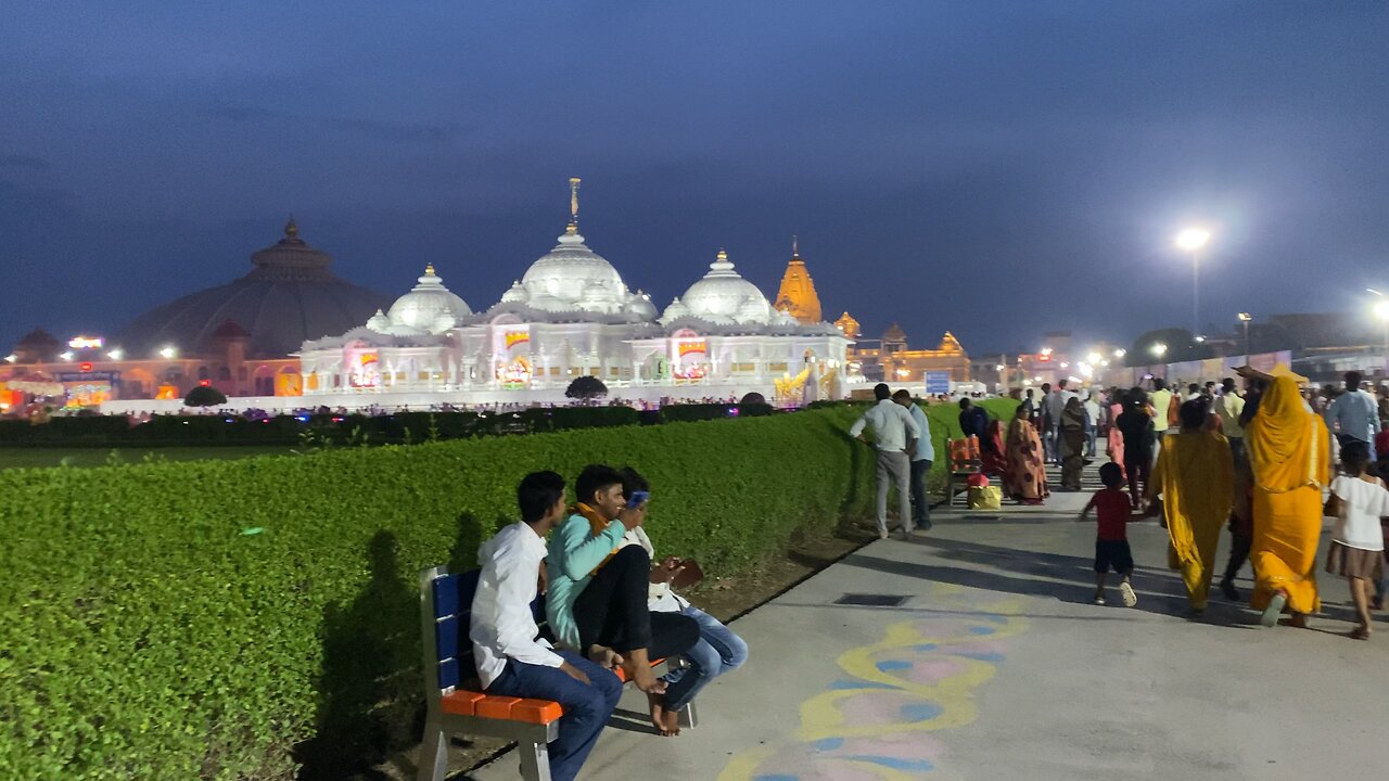 Radha Krishna Temple 👈