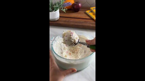 HOW TO MAKE HOMEMADE ICECREAM