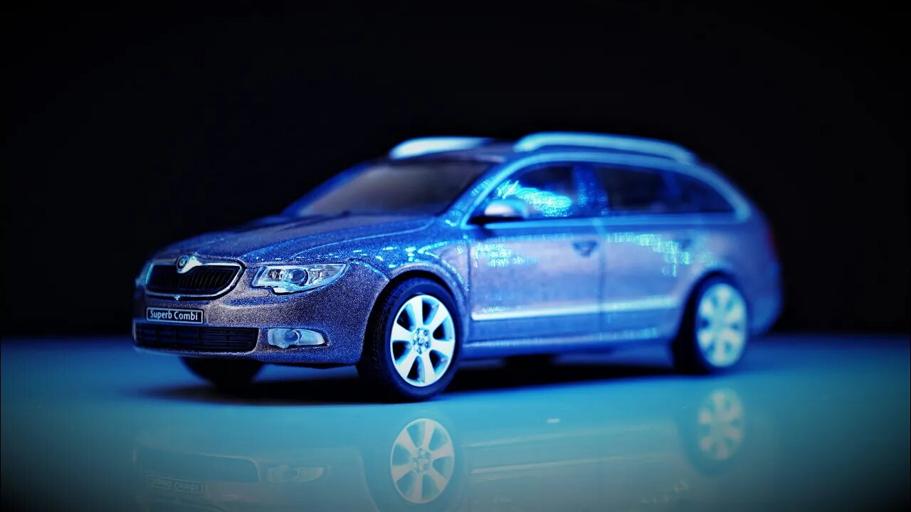 Skoda Superb Combi - Abrex 1/43 - 2 MINUTES REVIEW