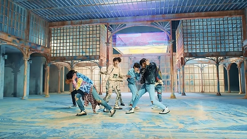 BTS (방탄소년단) 'FAKE LOVE' Official MV