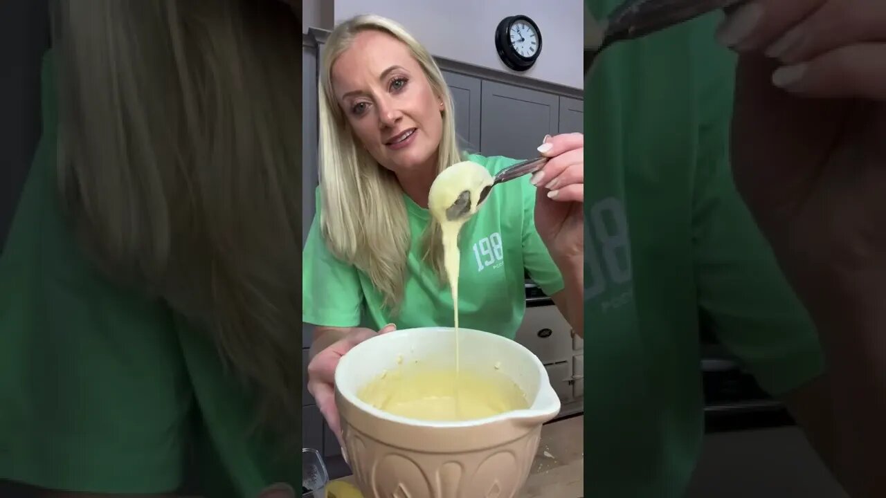 Easy blueberry waffles from scratch | @sarahbutlerathomeofficial on IG 😋👍🏼 #blueberry #waffle