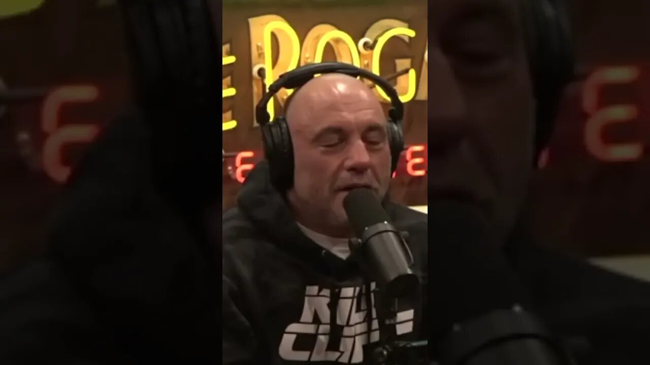 Joe Rogan and Lex Friedman Play Online Pool