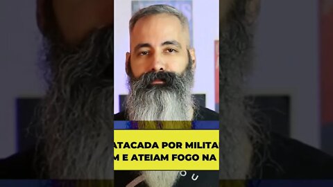 #CORTE IGREJA É ATACADA POR MILITANTES que ARRACAM E ATEIAM FOGO na bandeira do Brasil #shorts