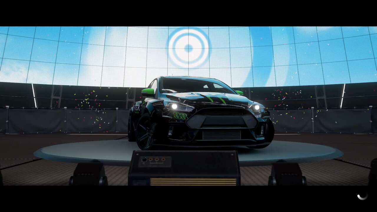 Load screen before each race