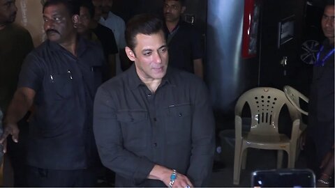 Salman khan With Tight Security Arrives To Meet Shehnaaz Gill At Mehboob Studio |Craziness of Salman